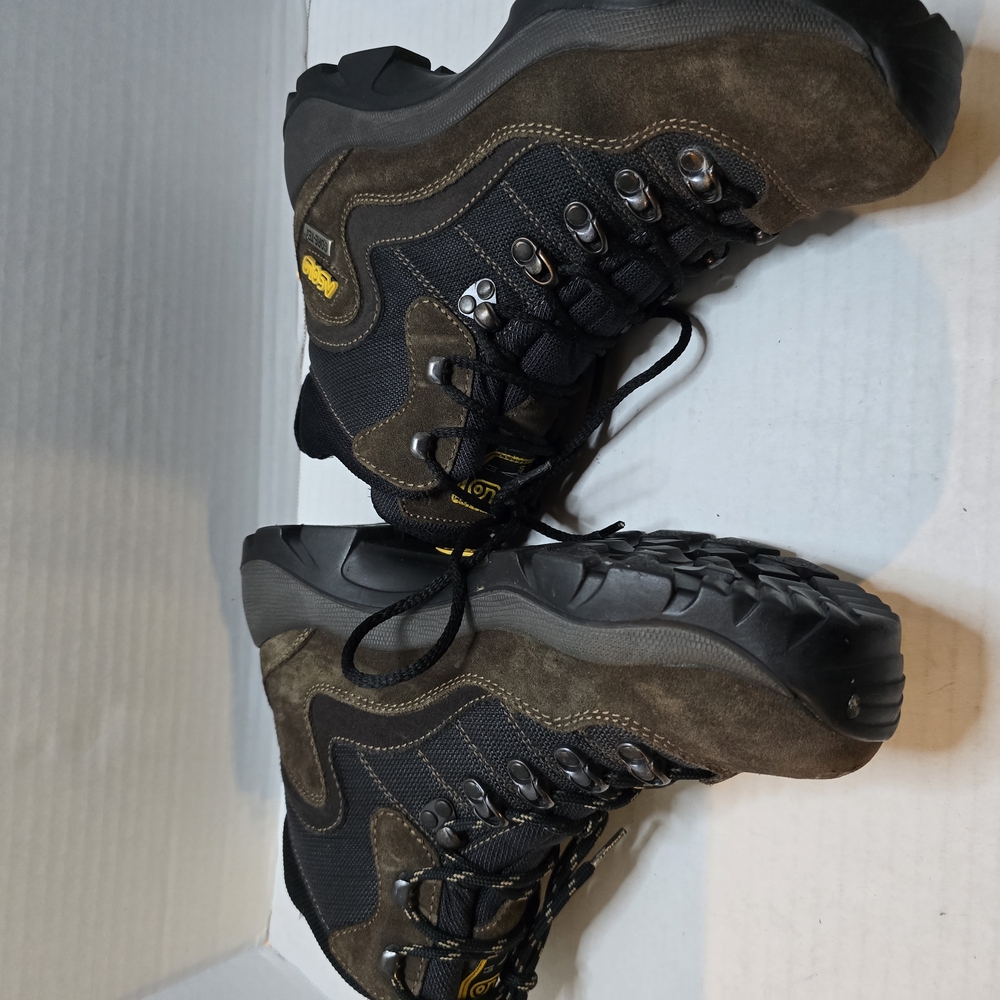 Women Black and Brown Hiking Boots - Picture 3 of 9